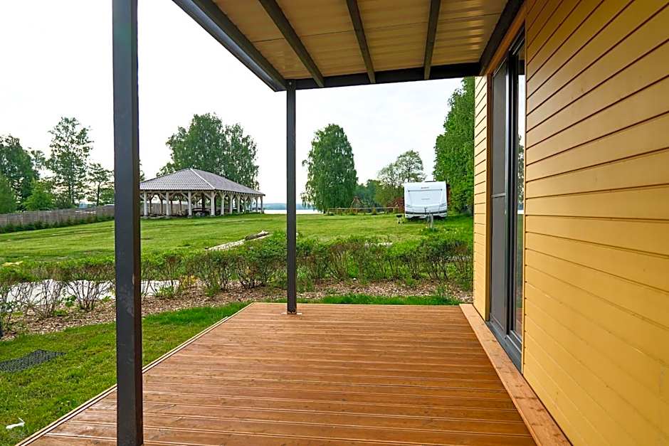 Velo Camp nad jeziorem Dadaj