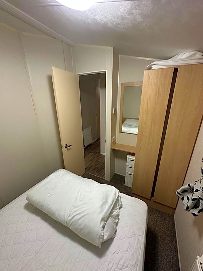 Sunnymede E11 Keyshare Holiday lets 8 Berth