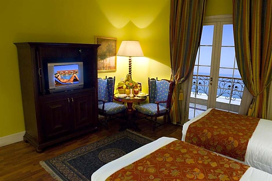 Helnan Auberge Fayoum