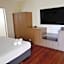 The Australian Hotel Motel