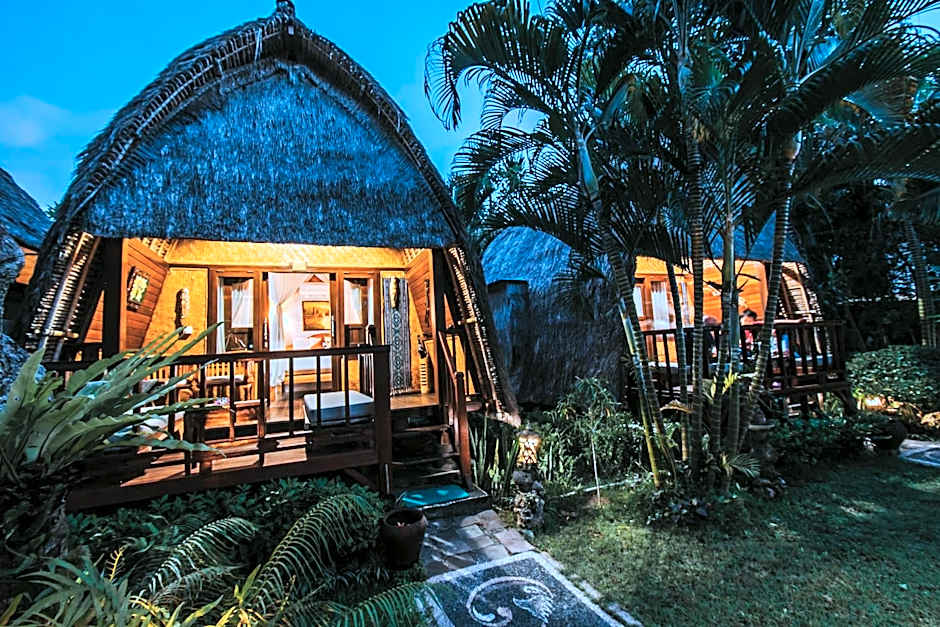 Alam Nusa Bungalow Huts & Spa