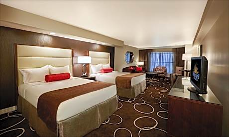 Petite Suite - 2 Queen Beds