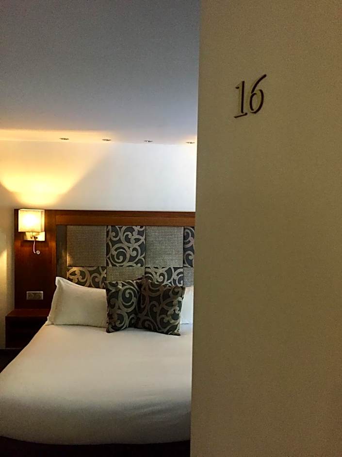 Hotel B Lodge