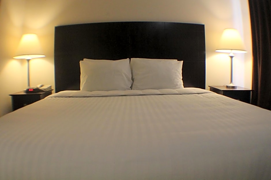 Greystone Inn & Suites