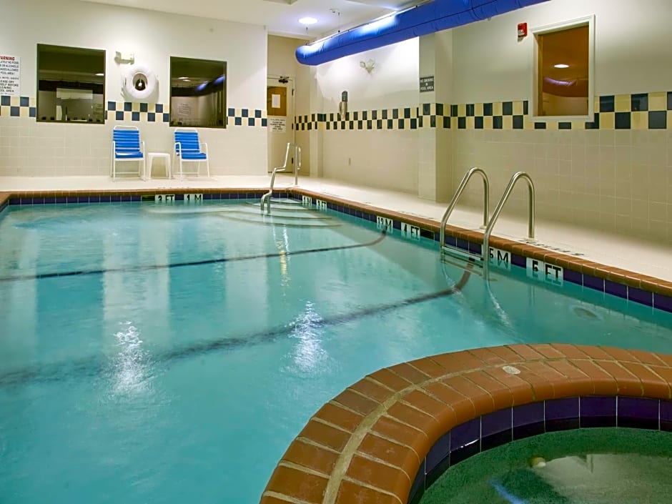 Holiday Inn Express Clanton By IHG