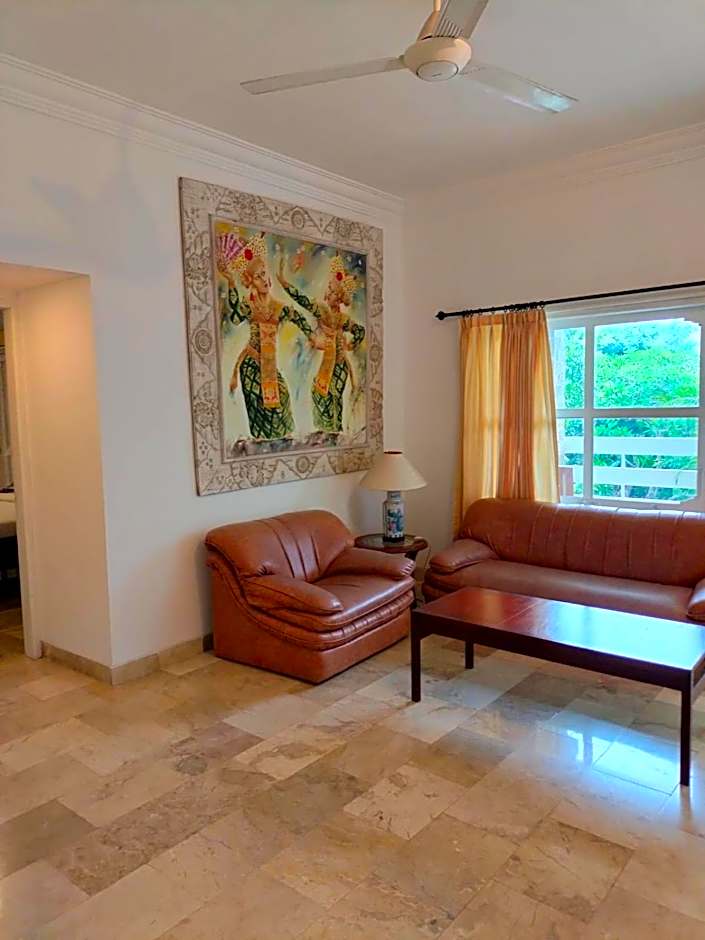 Sari Bunga Hotel - Legian, walking distance to Legian Beach