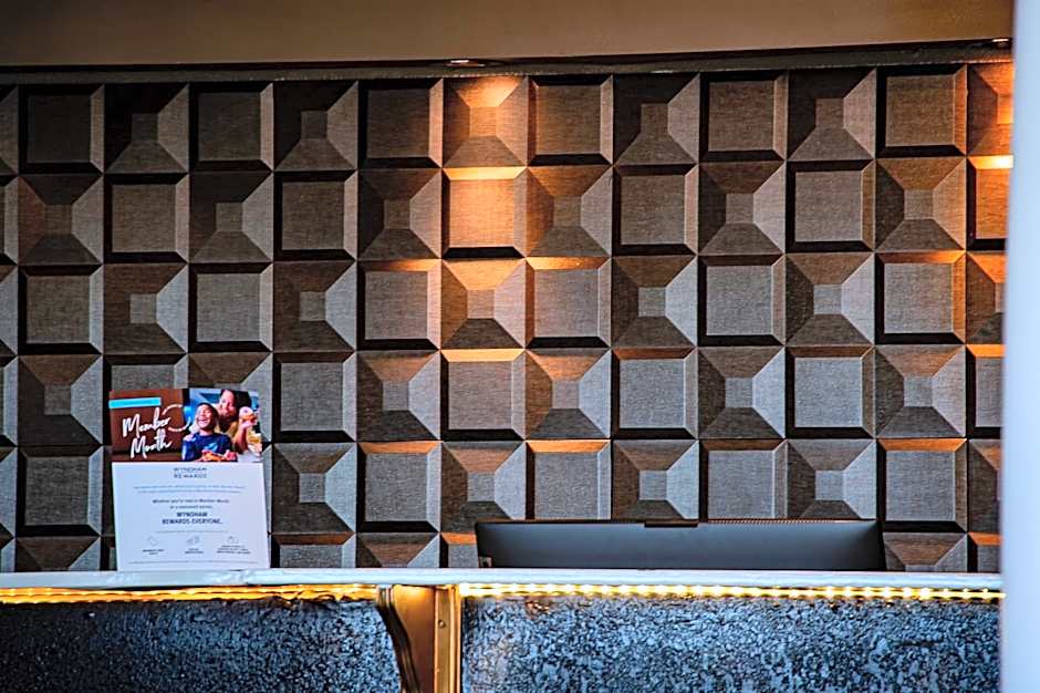 Super 8 by Wyndham Biloxi