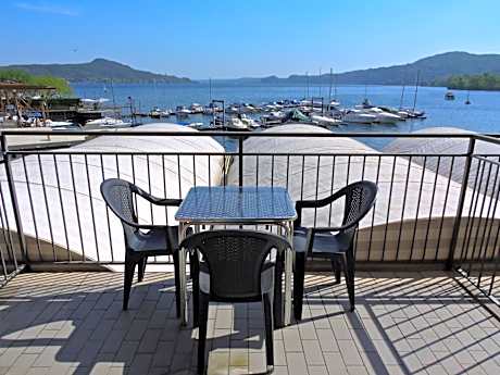 Triple Room with Lake View