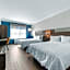 Holiday Inn Express Hotel & Suites Santa Cruz By IHG