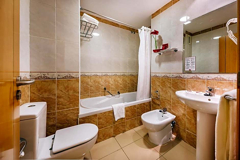 Grand Muthu Golf Plaza Hotel & Spa