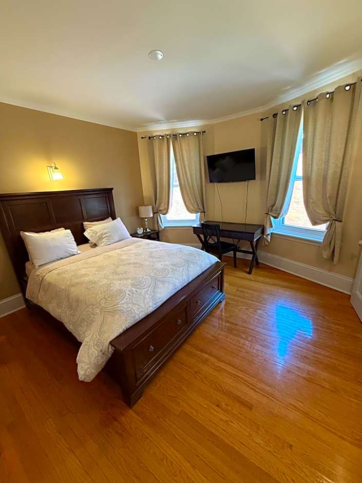 The Century House Bed and Breakfast Ottawa