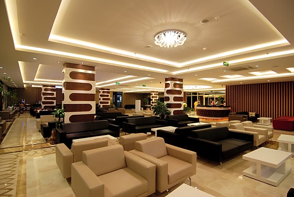 Maya World Hotel Side