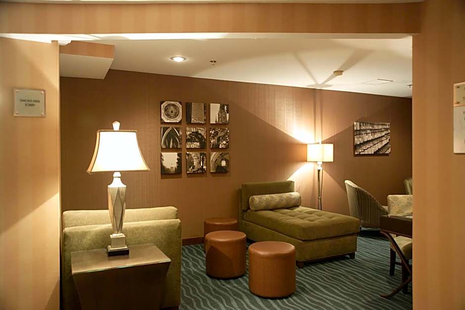 Ivy Court Inn and Suites