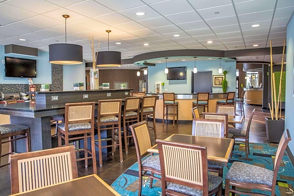 Comfort Suites New Bern near Cherry Point