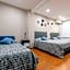 401 Location 3Bdrm 2bath apt with AC Rooftop