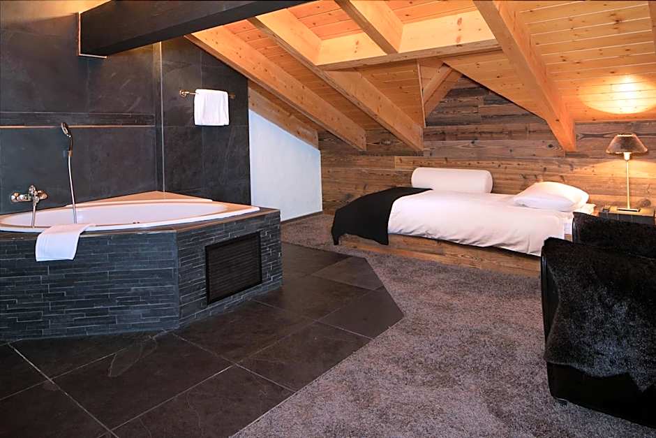 Hostellerie du Pas de l'Ours "Relais et Châteaux"