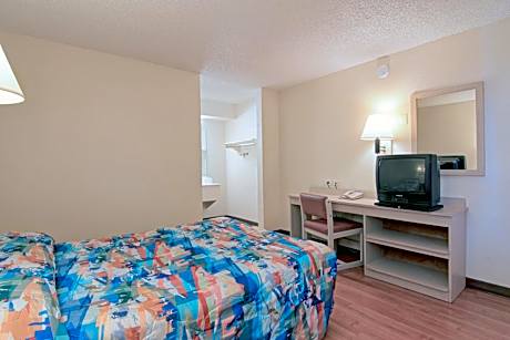 Double Room - Disability Access - Roll In Shower