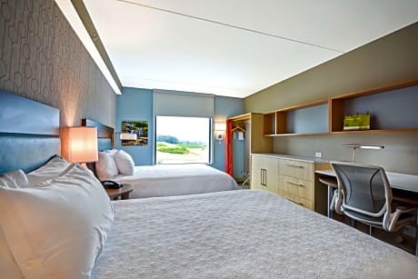 Queen Studio with Two Queen Beds - Non-Smoking