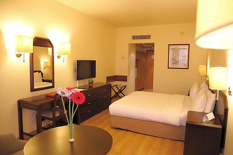 Le Commodore Hotel