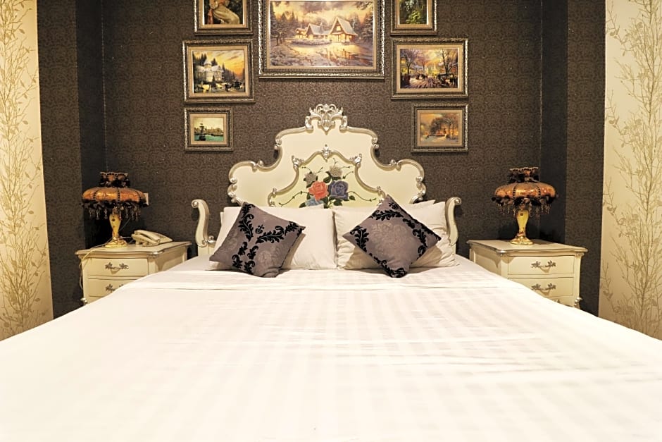 The Victoria Luxurious Guest House