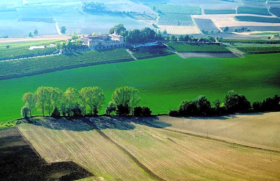 Relais Castello di Razzano