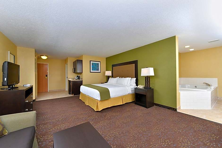 Holiday Inn Express Hotel & Suites Charlotte By IHG
