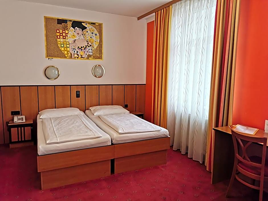 Garten- und Kunsthotel Gabriel City