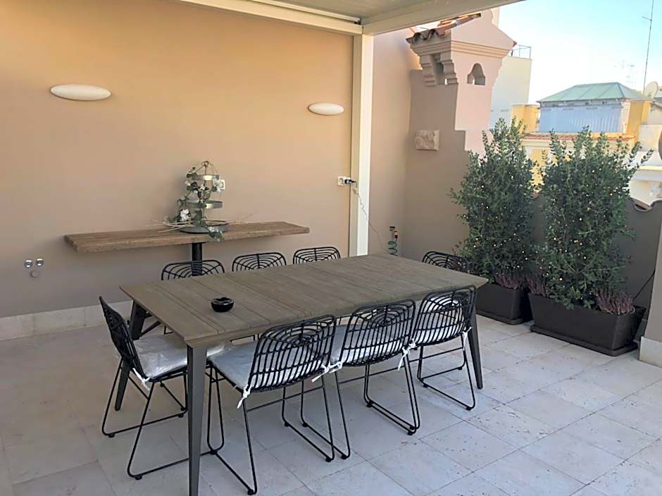 200 ROOMS & TERRACE