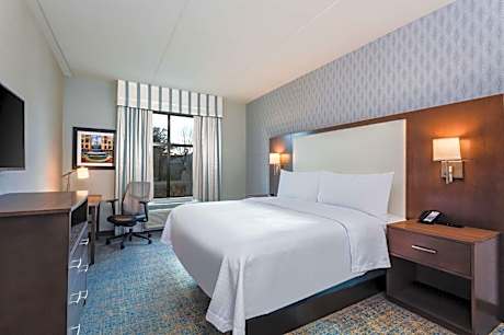 One-Bedroom King Suite - Hearing Access
