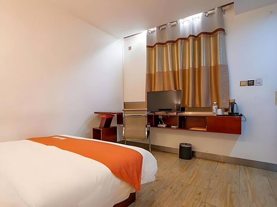 Shell Dingxi Min County Minzhou East Road Hotel