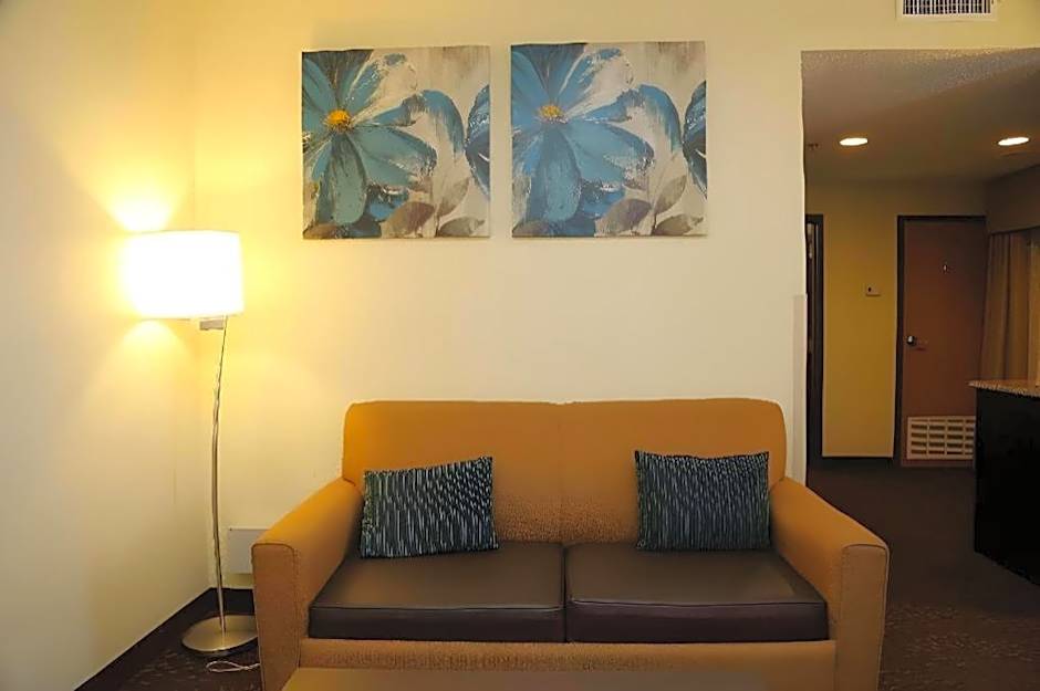 Holiday Inn Express Hotel & Suites Cleveland - Ms By IHG