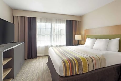 1 King Bed, Suite, Nonsmoking