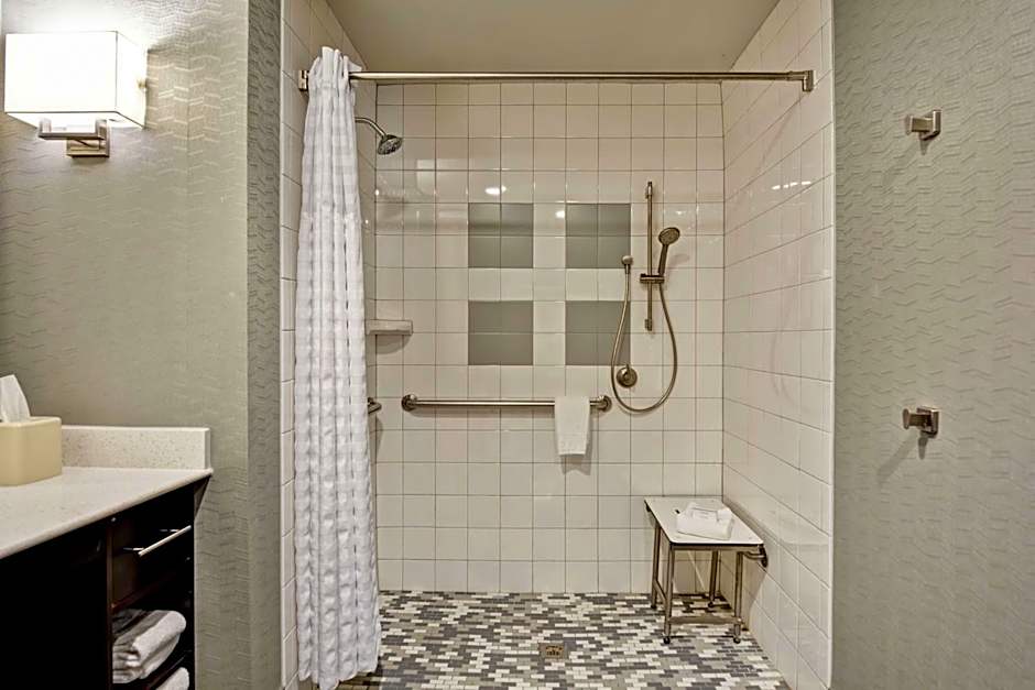 Homewood Suites By Hilton by TechRidge Parmer @ I-35
