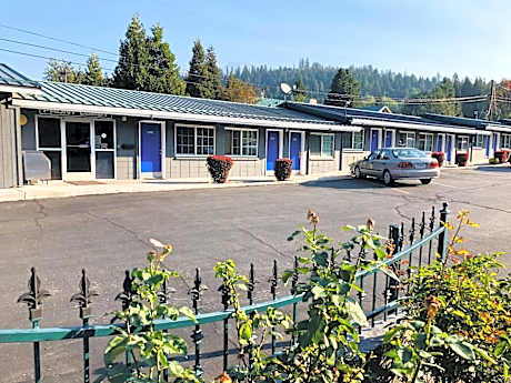 Pine Needles Inn