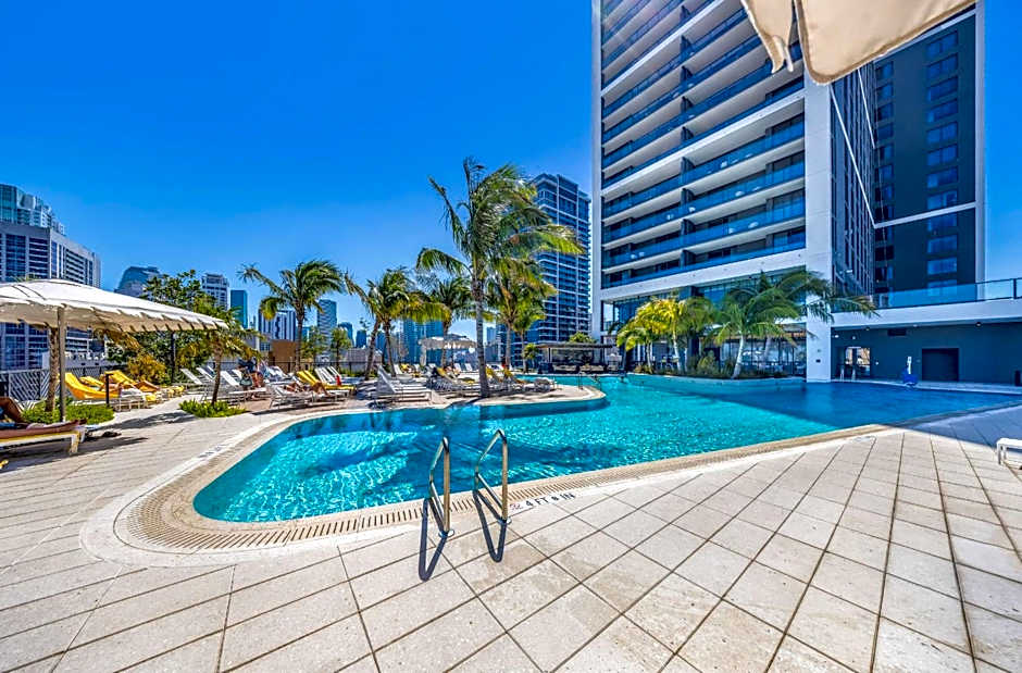 Gale Residence in Downtown Miami