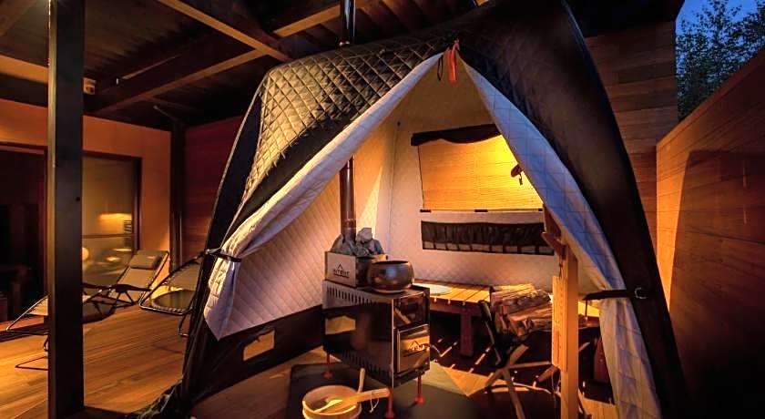 Tsutaya Tokinoyado Kazari