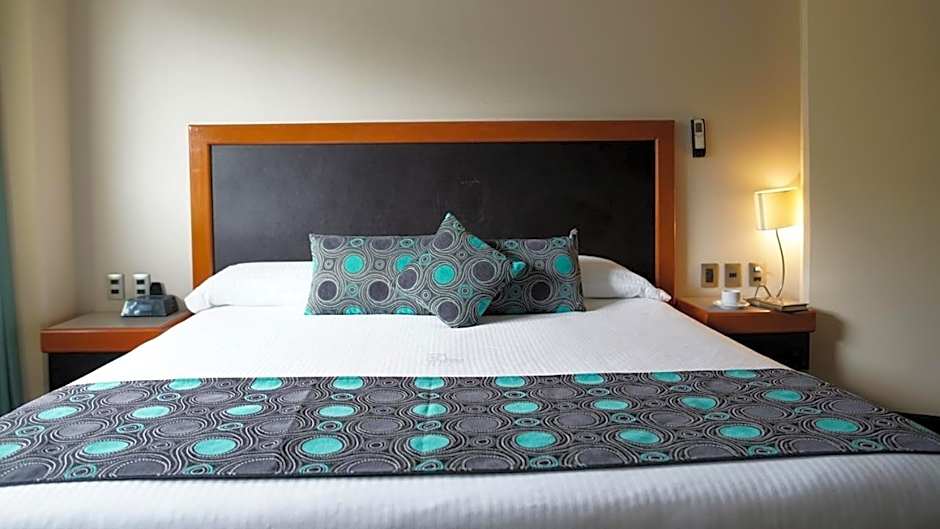 Hotel Abastos Plaza