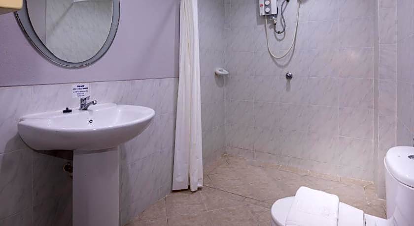 Robin’s Nest Guesthouse & Restaurant