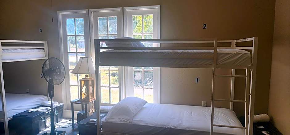 Bed N'No Breakfast