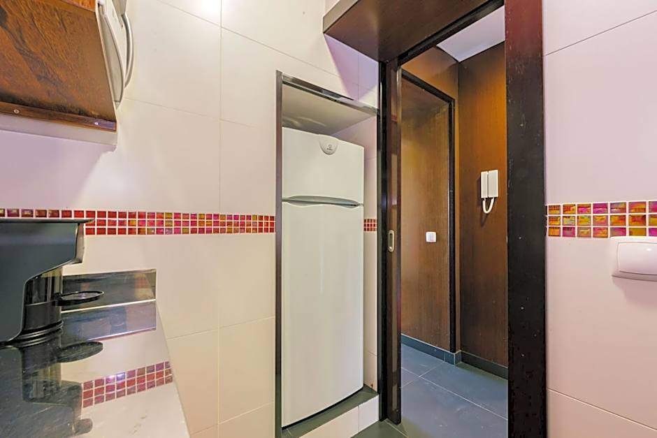 Rent4Rest Estoril Beachfront Apartments