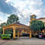 La Quinta Inn & Suites by Wyndham Charlotte Airport South