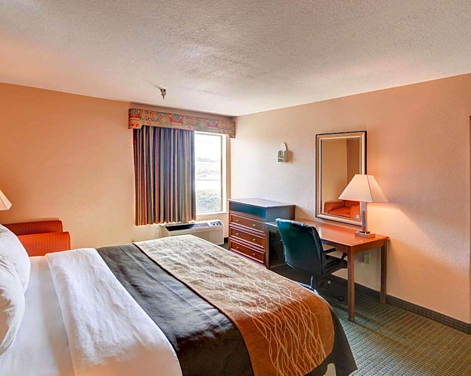 Quality Inn Forest Hill - Fort Worth South