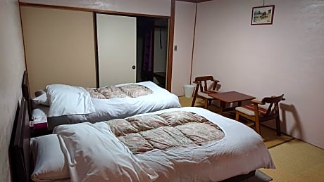 Twin Room with Tatami Area