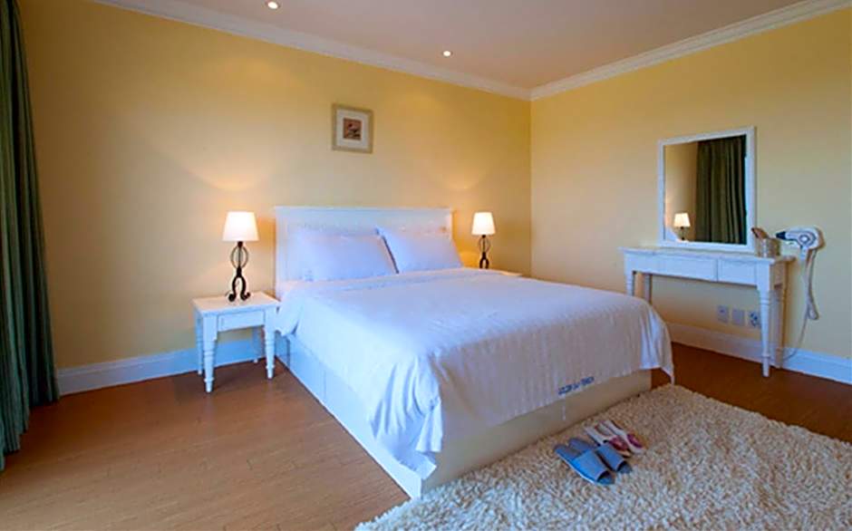 Yangyang Golden Bay Pension