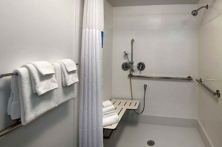 Hampton Inn By Hilton Covington VA