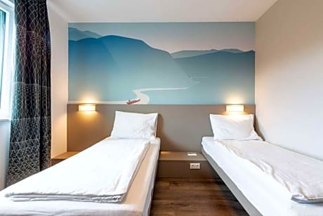 Standard Double Room with Two Single Beds