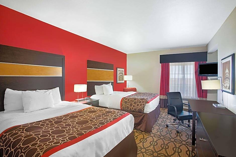 La Quinta Inn & Suites by Wyndham Pearsall