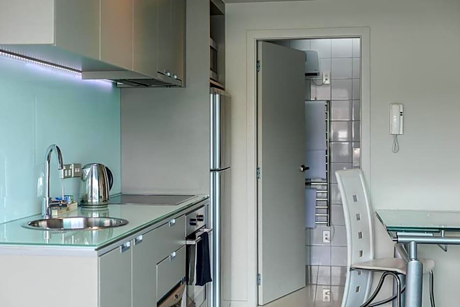 70 Tory Apartment Hotel