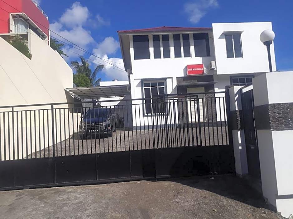 RedDoorz @ Wanea Area Manado