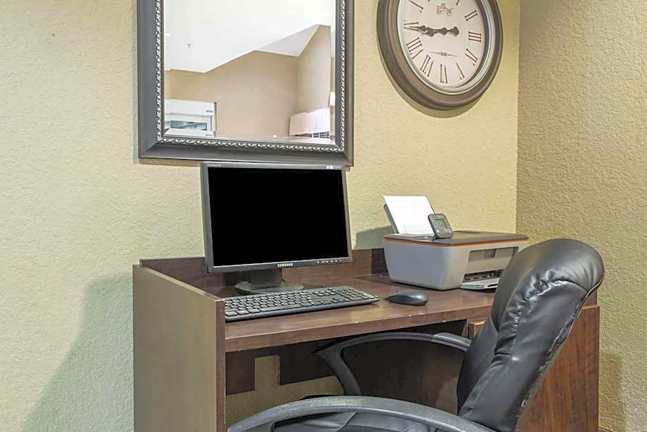 Microtel Inn & Suites By Wyndham Jacksonville Airport